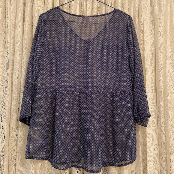 Mossimo light sheer gauzy long sleeved tunic blouse. - Picture 2 of 5